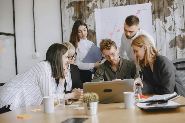 Abri photovoltaïque professionnel en pays de la loire : découvrez nos solutions