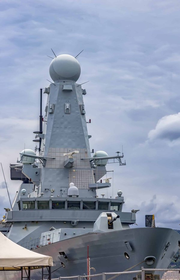 Comment une entreprise peut-elle lutter légalement contre les avis négatifs frauduleux en ligne?